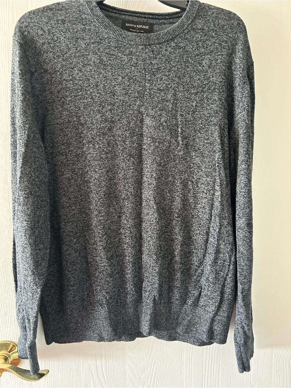 Banana Republic Men's Heathered Gray Crewneck Sweater